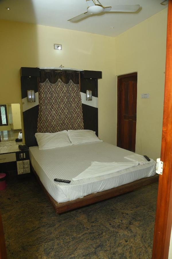 Thiruchendur Stayz Vairavel Residency Tiruchchendur Luaran gambar