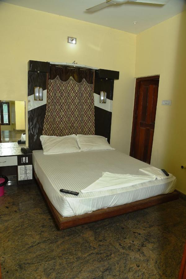 Thiruchendur Stayz Vairavel Residency Tiruchchendur Luaran gambar