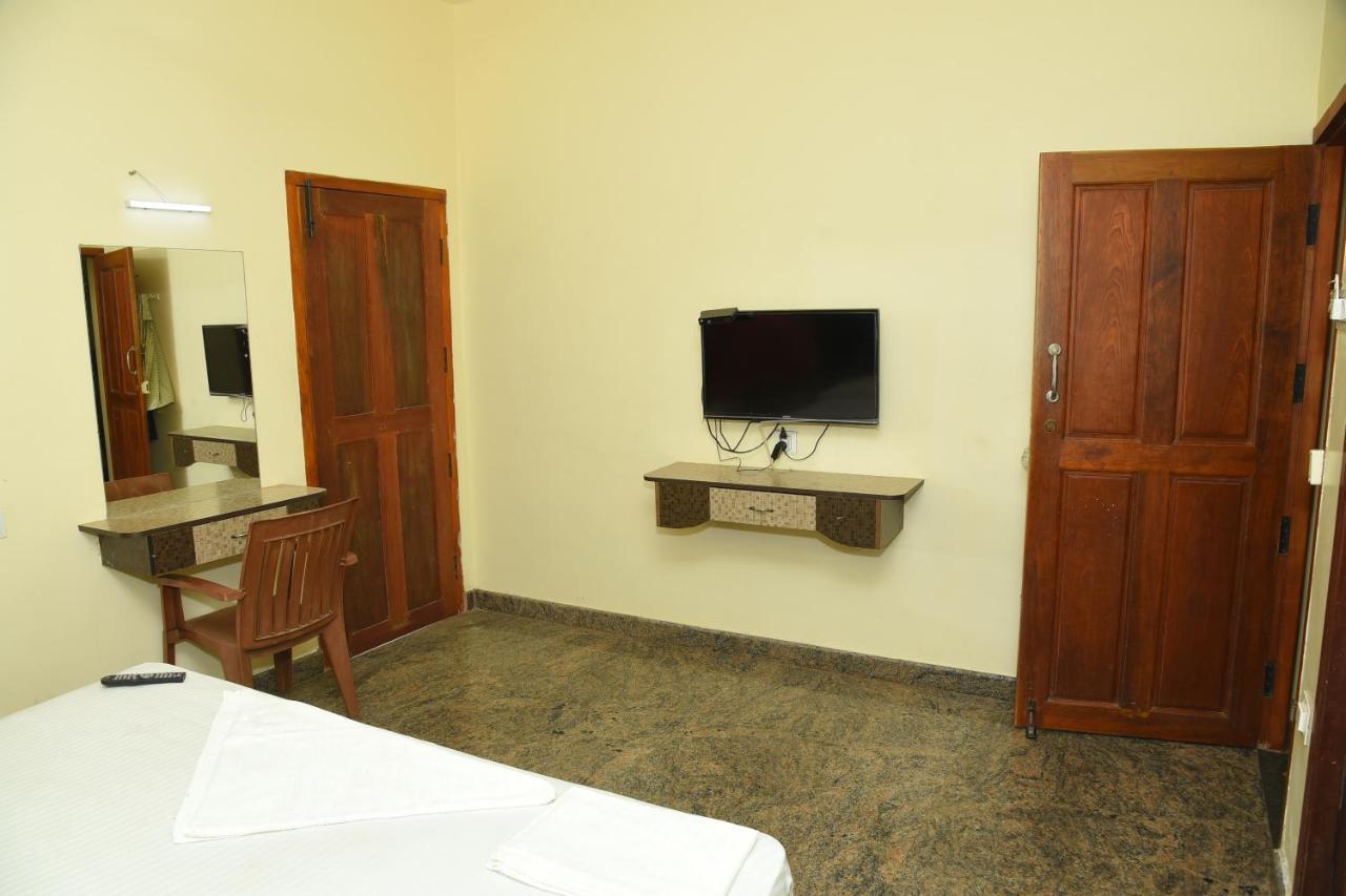 Thiruchendur Stayz Vairavel Residency Tiruchchendur Luaran gambar