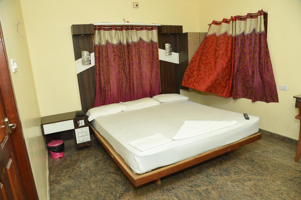 Thiruchendur Stayz Vairavel Residency Tiruchchendur Luaran gambar